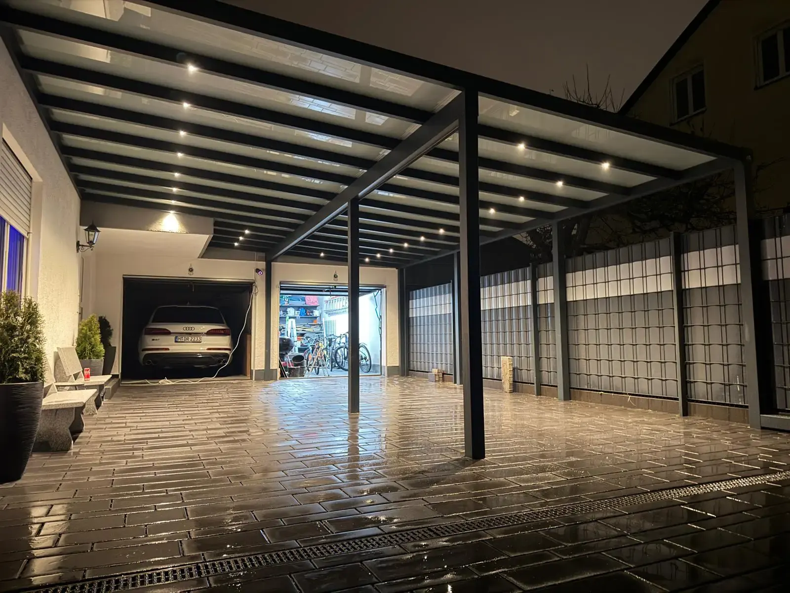 XXL-Carport mit LED in Aichach